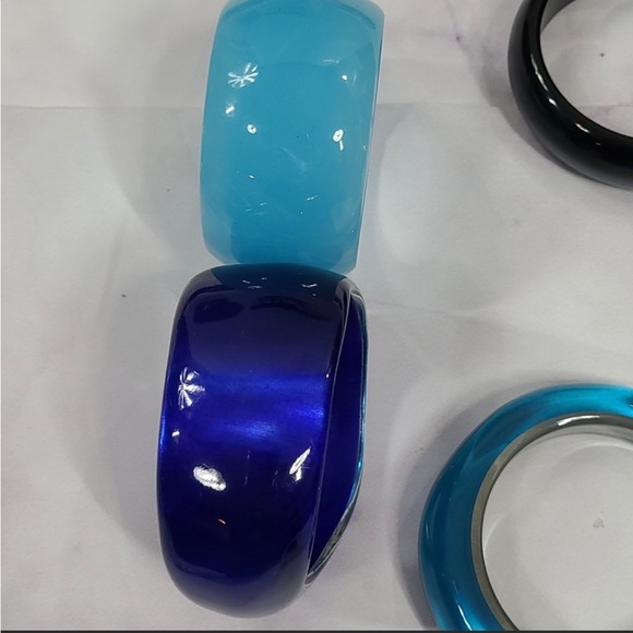 Vintage Acrylic Bracelets - Picture 2 of 4
